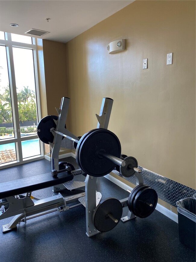 Building Photo - 1745 E Hallandale Beach Blvd