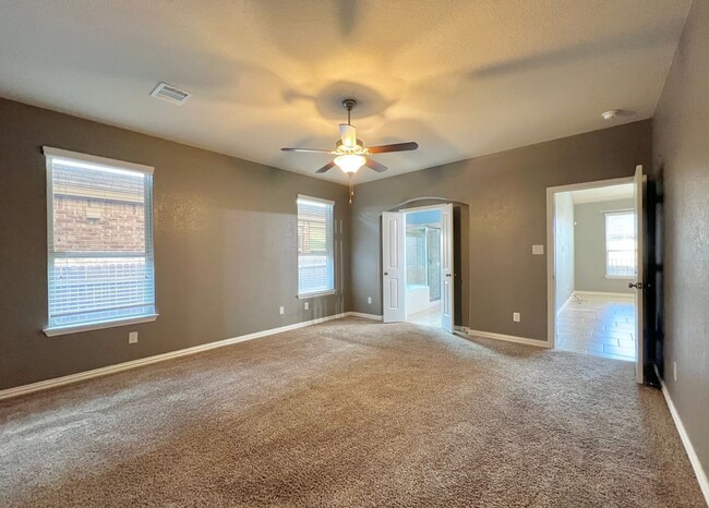 Building Photo - Gorgeous and spacious 4 bed 3.5 bath in Ka...