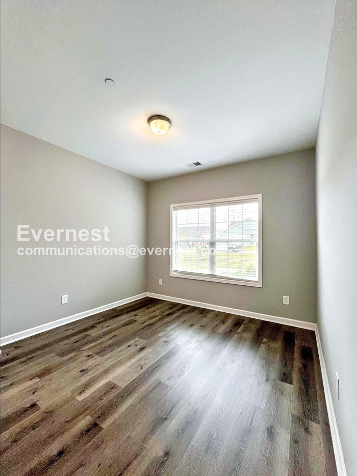 Building Photo - 1112 Prospect Ct