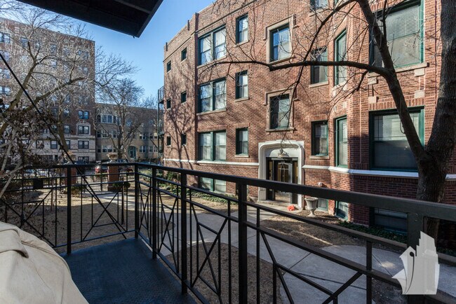 Building Photo - 1136 W Pratt Blvd
