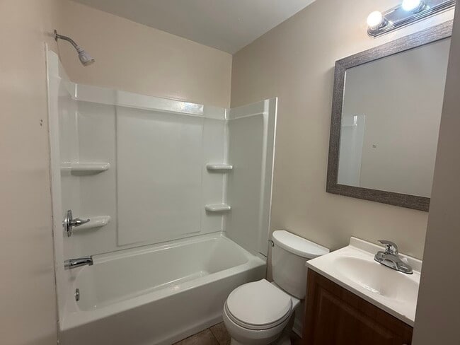 Building Photo - 1205 Broadus Ave SE