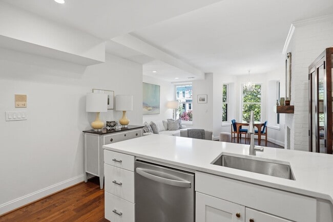 Building Photo - U St Condo | 2 Bed | 1.5 Bath | 975 Sf | Offsite Underground Parking Garage Available for Rent