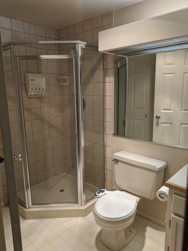 Building Photo - Mercer Island 2 bedroom Condo