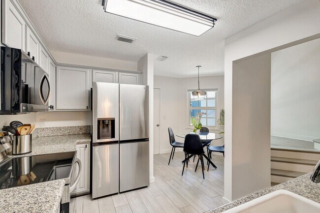 Building Photo - 1106 Ocean Dunes Cir