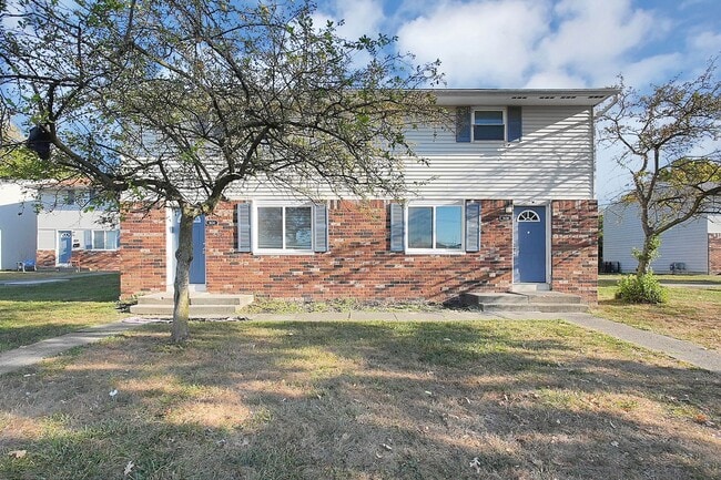 Building Photo - 1628 E 25th Ave