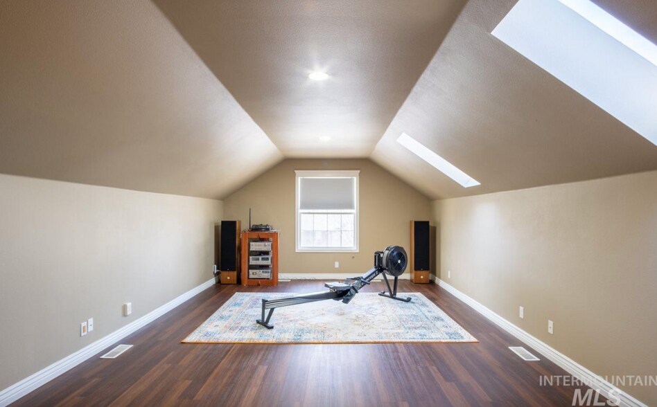 Building Photo - 218 S Parkinson Pl