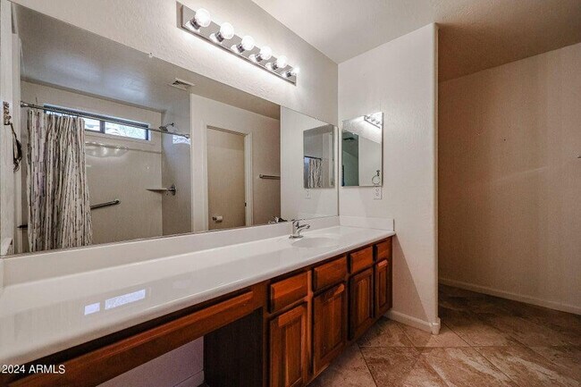 Building Photo - 3974 N Dead Wood Dr