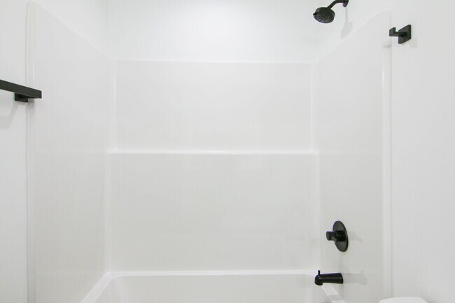 Building Photo - 4019 Cedar Fls Ln