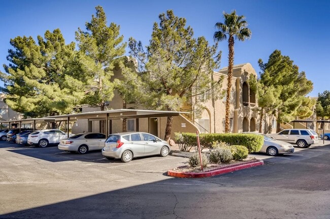 Building Photo - Stunning 2 Bedroom 2 Bath 2nd story condo