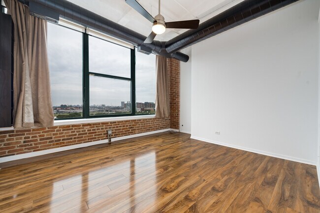 Building Photo - 1322 S Wabash Ave
