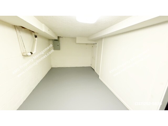Building Photo - EAST//CENTER TOWNSHIP, Great renovated home!!