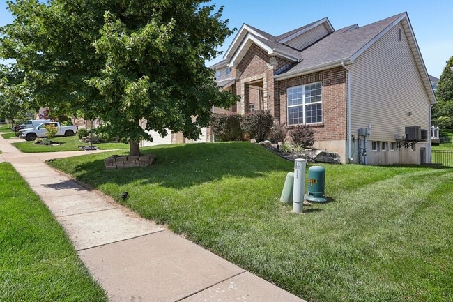 Building Photo - Executive Lease Opportunity - 4 Bed 3 Bath