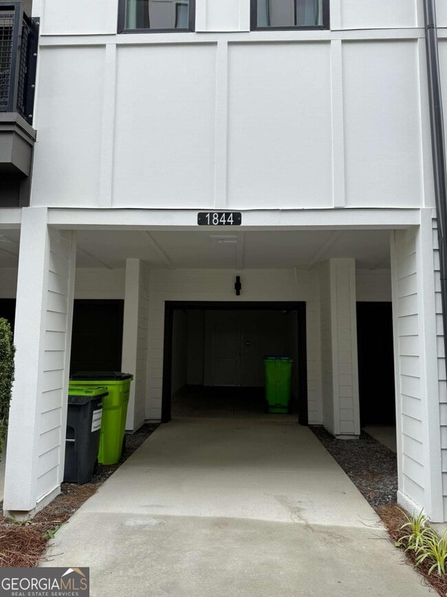 Building Photo - 371 Grant Cir SE