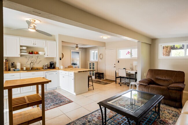 Building Photo - Movie Colony Oasis - Peaceful, Walk to Dow...