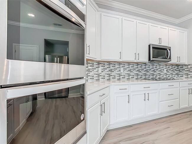 Building Photo - 260 Summerlin Loop