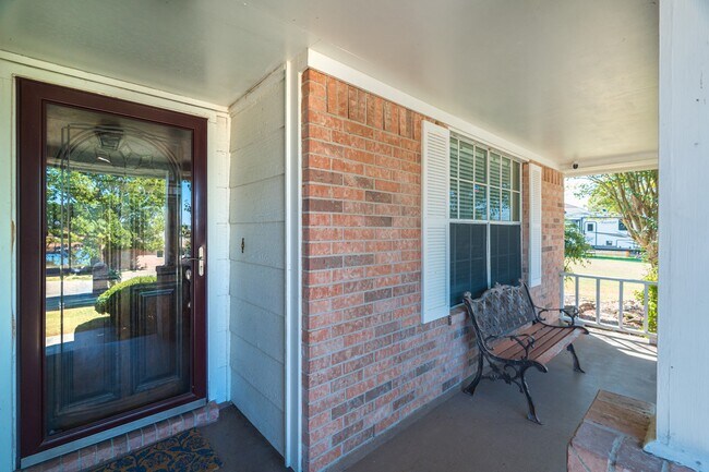 Building Photo - 13417 Bunker Hill Dr