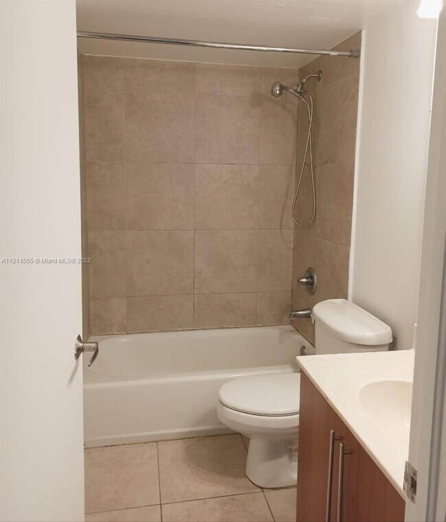Building Photo - 7501 E Treasure Dr