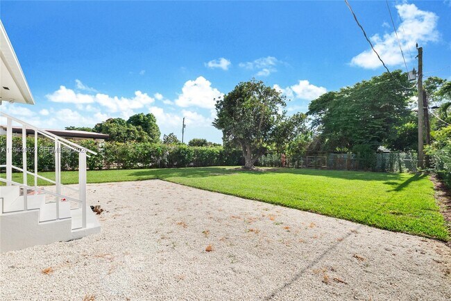 Building Photo - 6356 SW 14th St