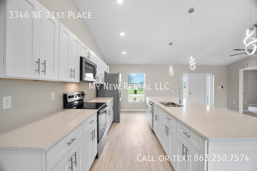 Building Photo - 3346 NE 21st Pl