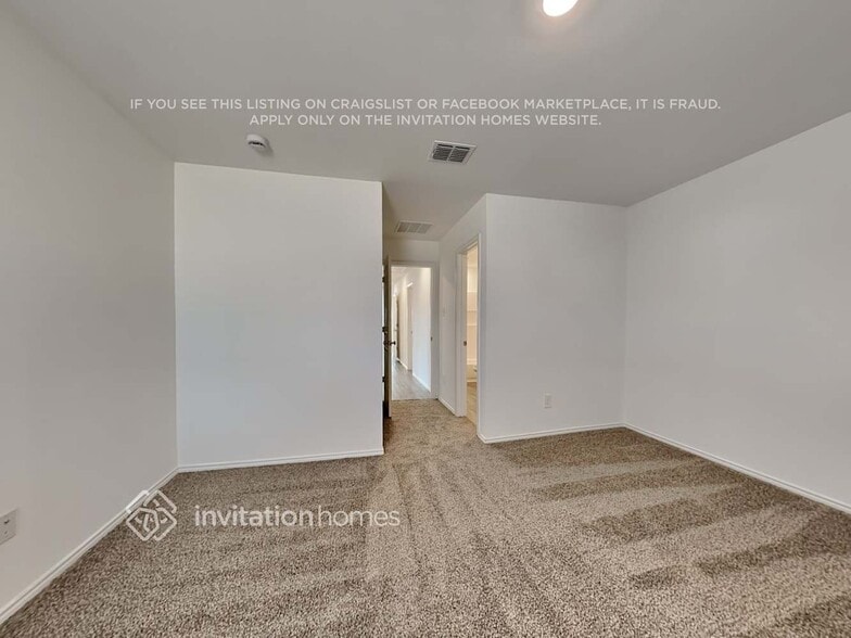 Building Photo - 3223 Crestone Dr