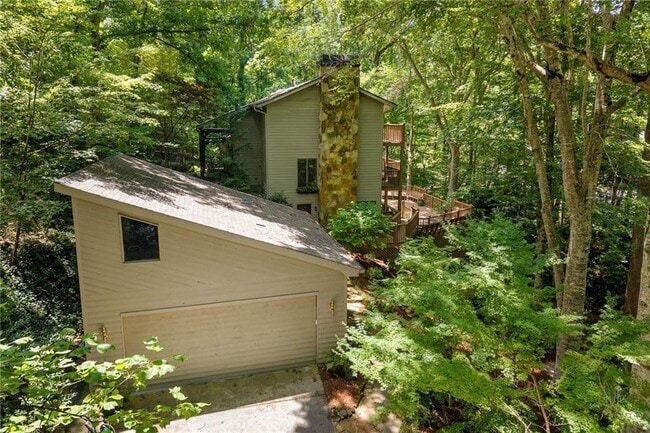 Building Photo - 570 Idlewood Dr NW