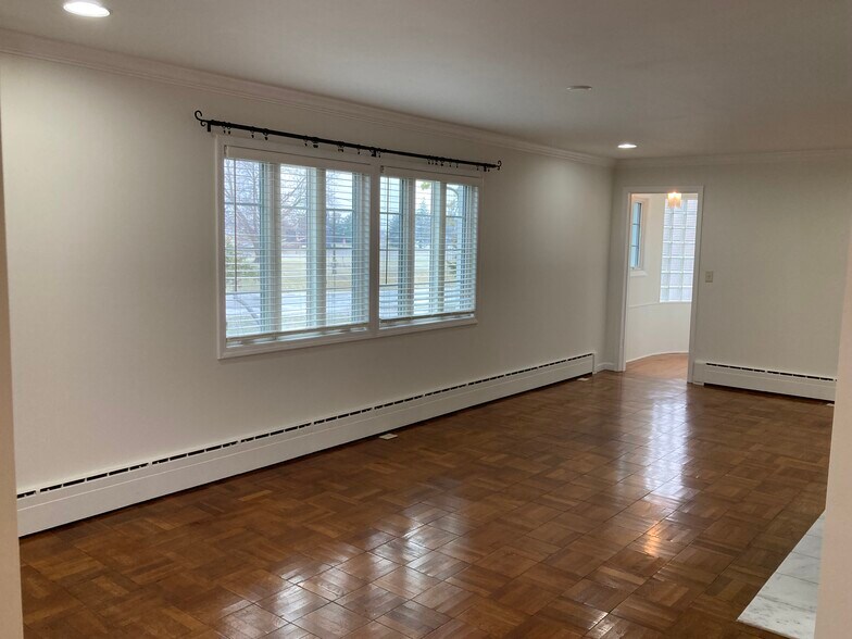 Building Photo - 6204 W Kimberly Rd