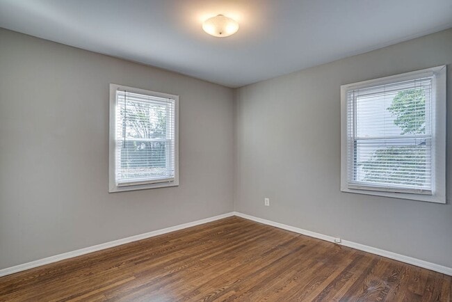 Building Photo - Location, Location, Location! Charming 3 b...
