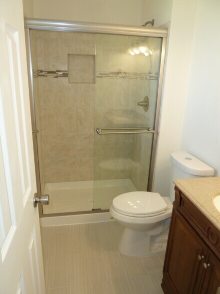 Completely updated master bath. - 8205 Ingalls Cir