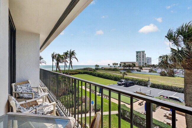 Building Photo - 9650 S Ocean Dr