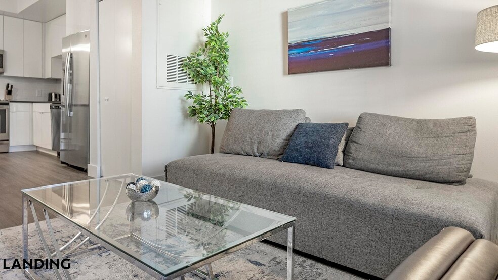 Building Photo - 4950 W Prescott St