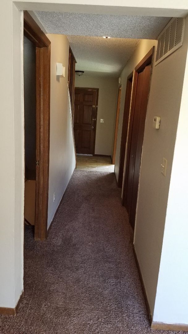 Building Photo - 8510 W Maple St