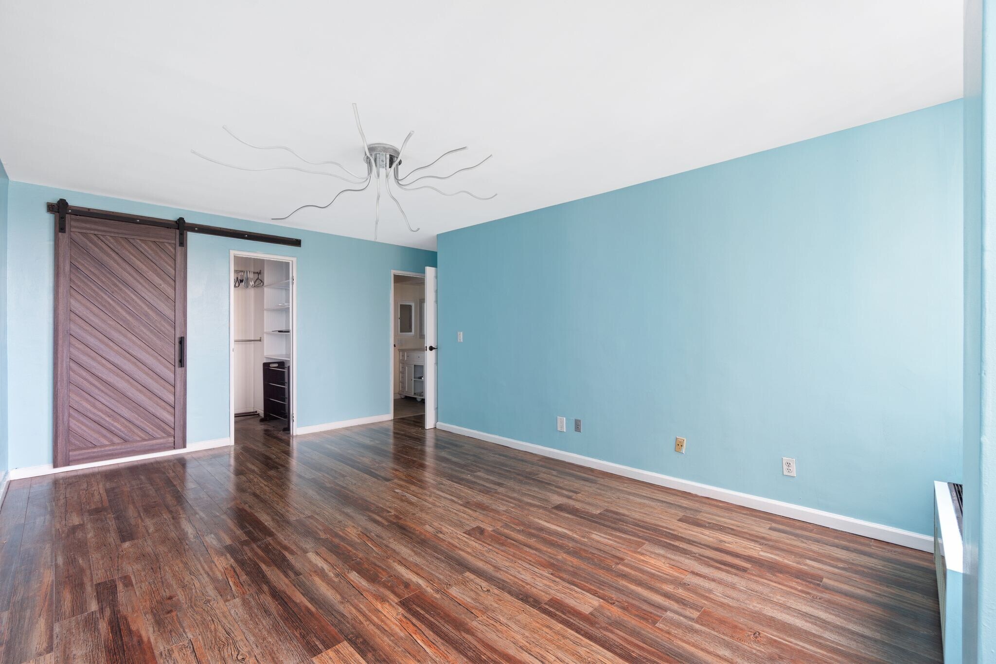 Building Photo - 200 Winston Dr