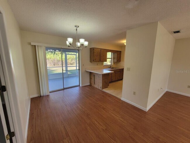 Building Photo - 23358 Racine Ave