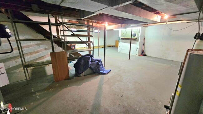 Building Photo - 12 Anderson Dr