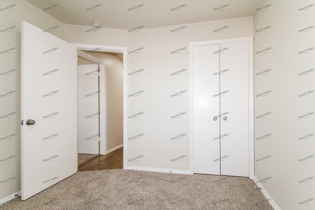 Building Photo - 301 Fay Ave