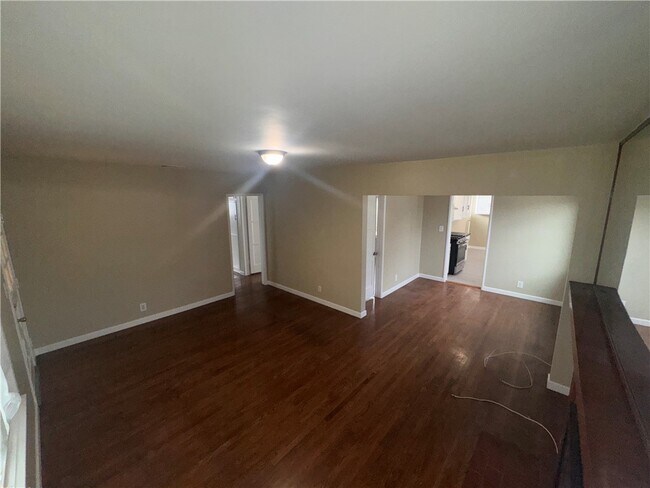 Building Photo - 2233 W Havenbrook St