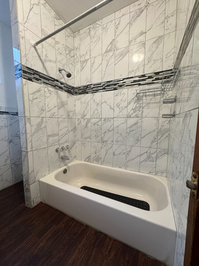 Building Photo - Classic Denver Home: 3 Beds, Updated Kitchen, Private Yard, Parking