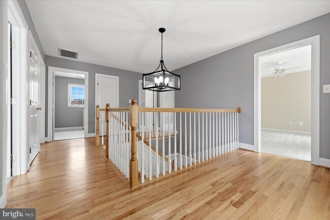 Building Photo - 104 Bramble Ct