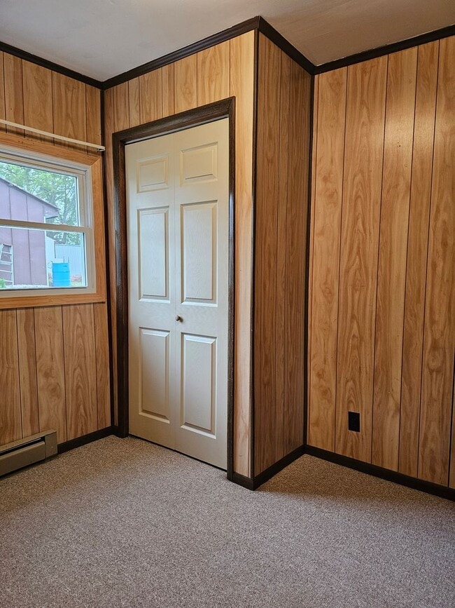 Building Photo - Cozy County Living