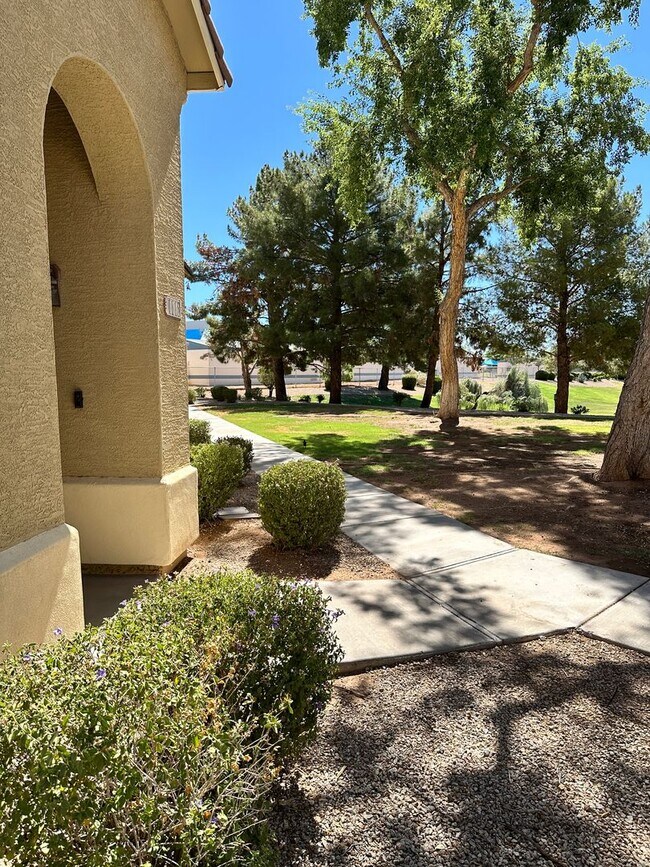 Building Photo - Park Central @ Augusta Ranch townhome (Ellsworth & Baseline)