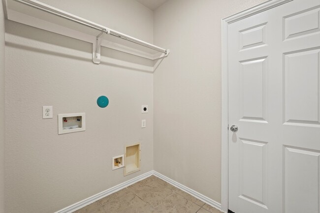 Building Photo - 10335 Belvamera Rd