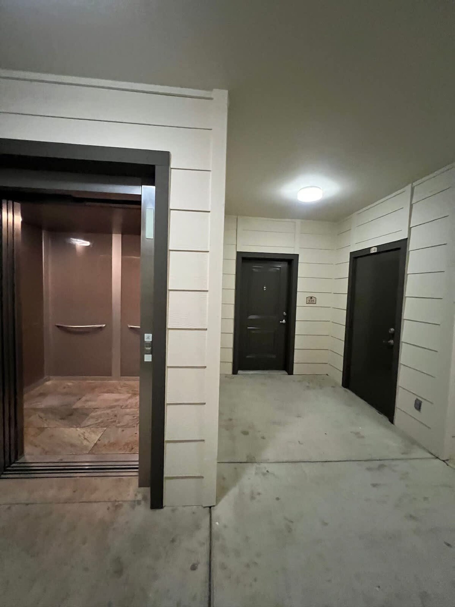 Building Photo - 9301 Old Bee Caves Rd