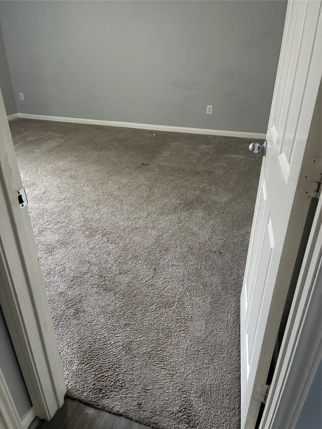 Building Photo - 9126 Kendale Dr