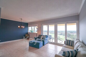 Building Photo - 825 Bayshore Dr