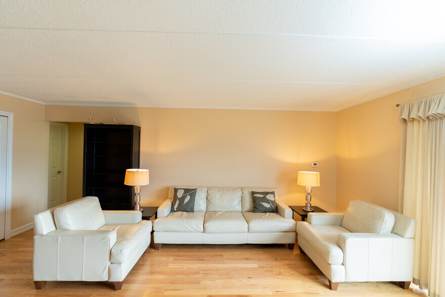 Building Photo - 35300 Woodward Ave