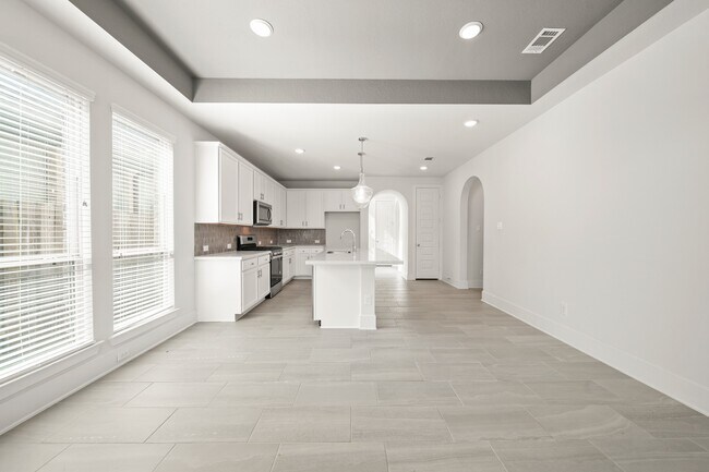 Building Photo - 6014 Bristol Spur Ln