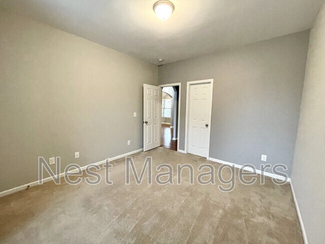 Building Photo - 311 Highgrove Dr