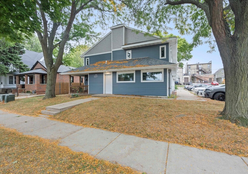 Building Photo - 1217 E Wilson St