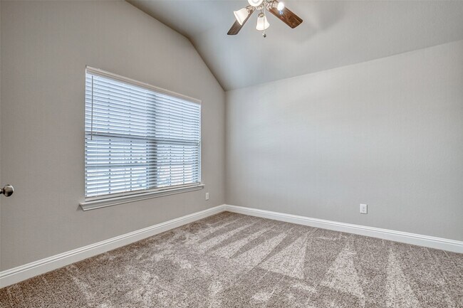 Building Photo - 207 Gardenia Dr