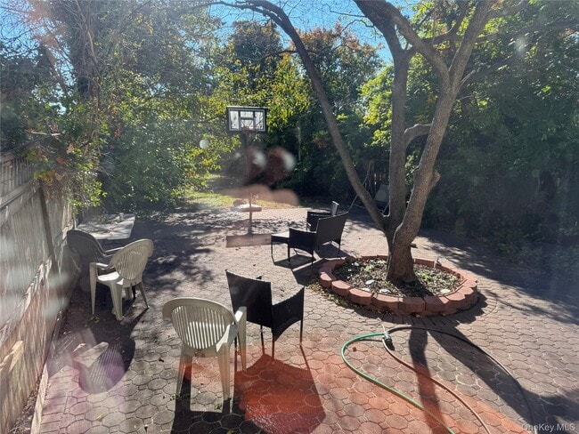 Building Photo - 26 Parkside Dr